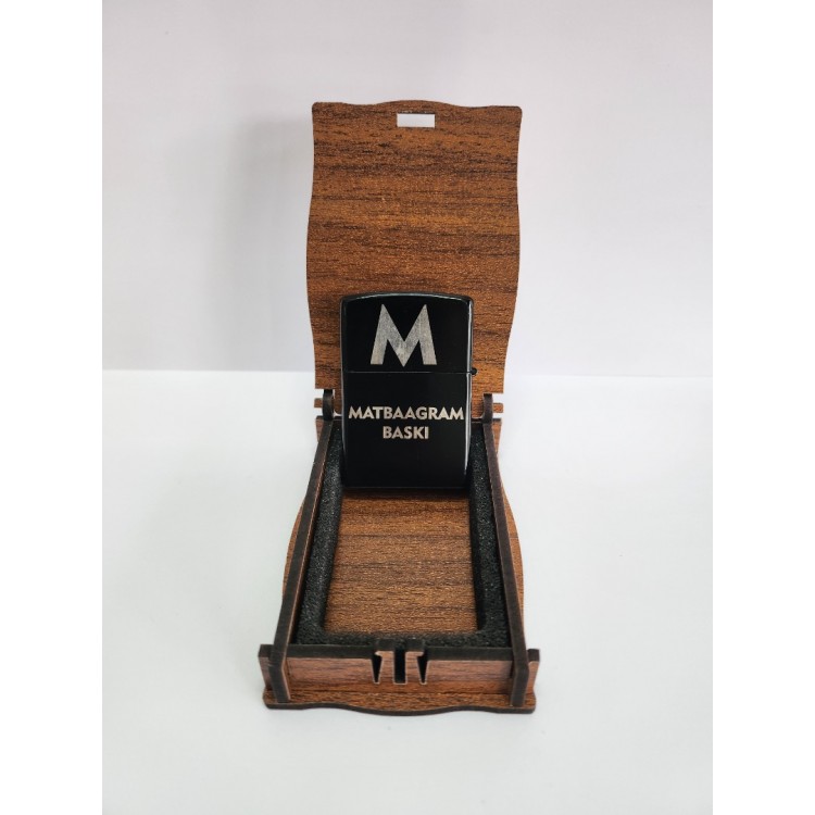 KİŞİYE ÖZEL İSİMLİ AHŞAP KUTULU ZİPPO ÇAKMAK