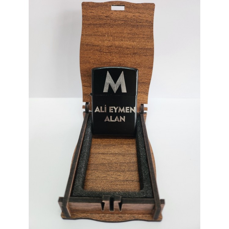 KİŞİYE ÖZEL İSİMLİ AHŞAP KUTULU ZİPPO ÇAKMAK